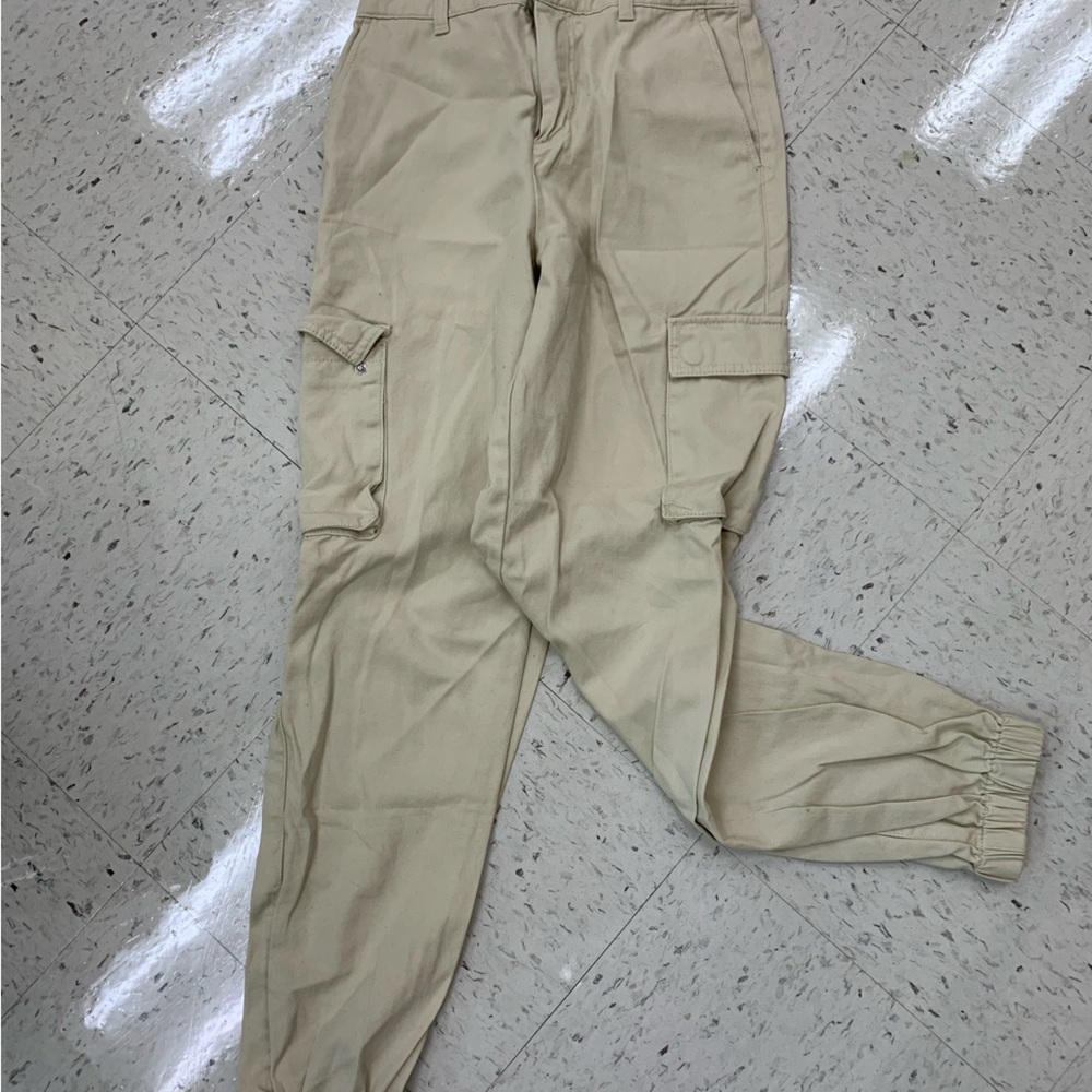 Forever 21 khaki cargo jogger style pants size XS